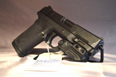 Smith & Wesson M&P 9 Shield EZ W/ laser red
